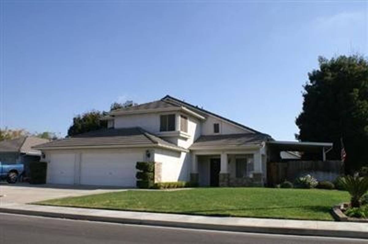 House for rent at 2901 Christopher Cr, Hanford, CA 93230