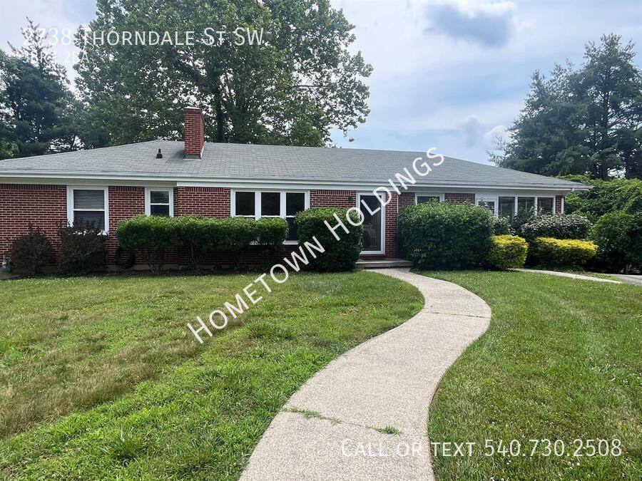 House for rent at 2738 Thorndale St SW, Roanoke, VA 24015