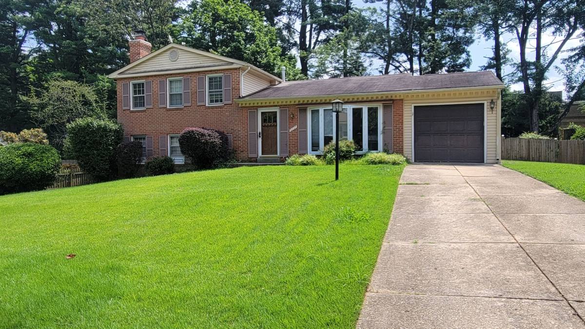 House for rent at 9227 Talisman Dr, Vienna, VA 22182