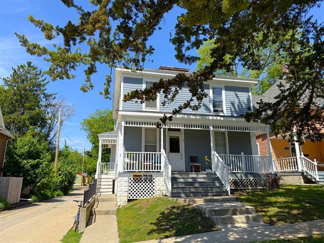 House for rent at 617 N Johnson St #3, Iowa City, IA 52240