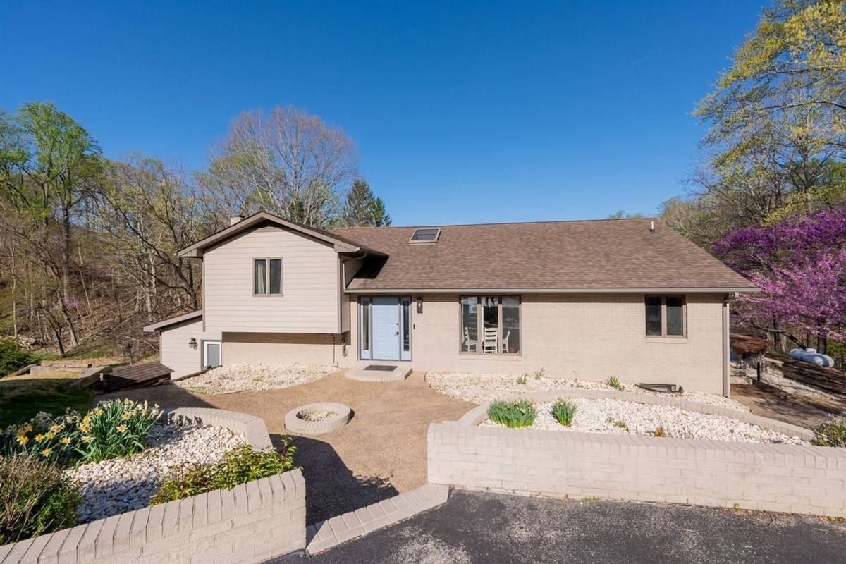 House for rent at 4536 Plantation Estes Rd, Radford, VA 24141