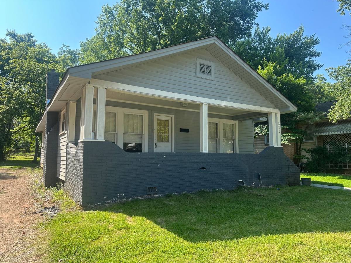 House for rent at 8425 3rd Ave S, Birmingham, AL 35206