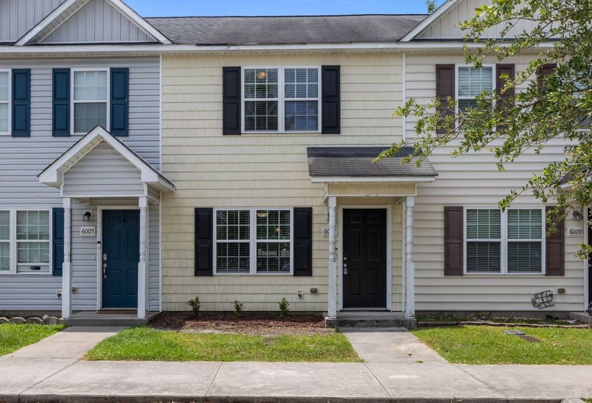 Townhouse for rent at 6007 Grandeur Ave, Jacksonville, NC 28540