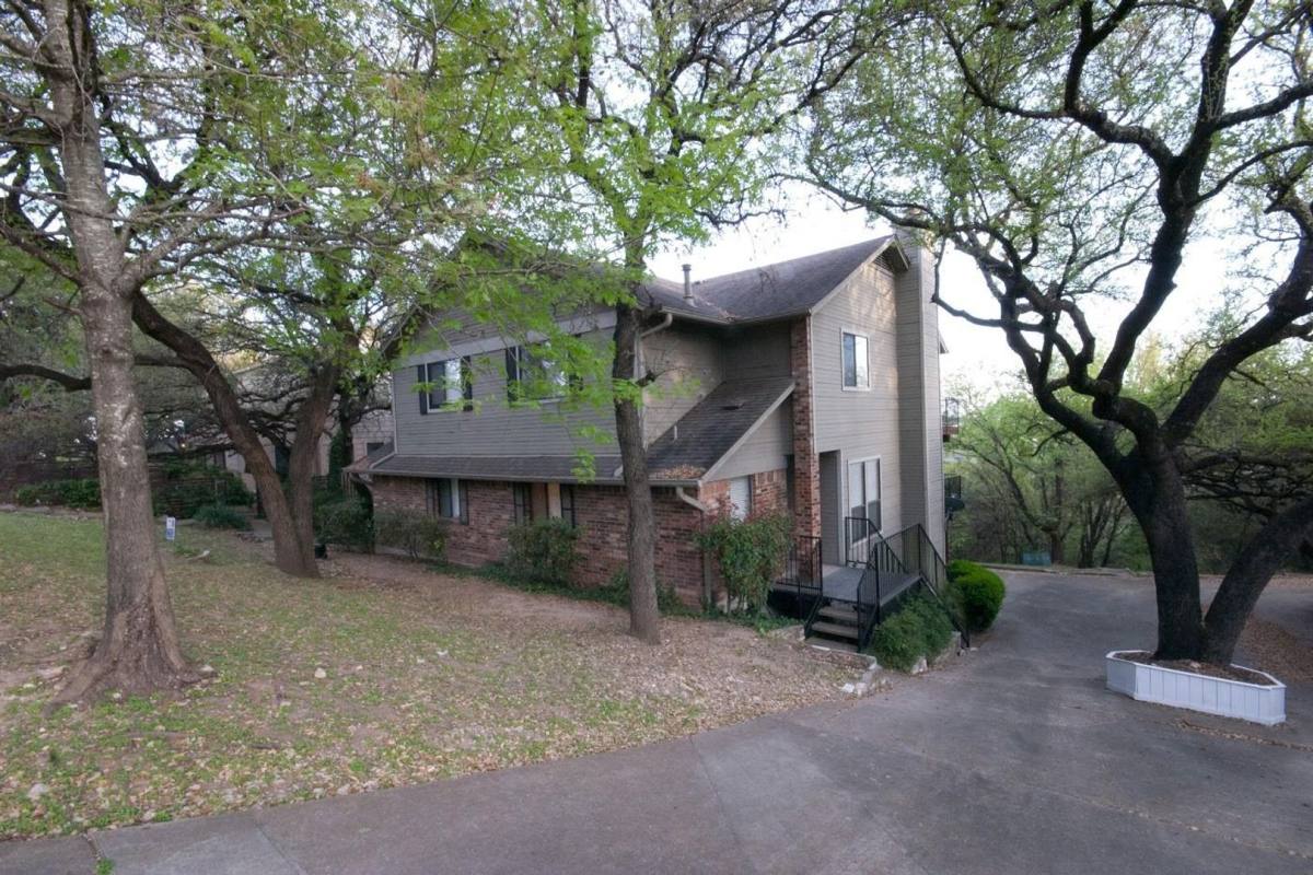 Apartment for rent at 1922 Holly Hill, Austin, TX 78746