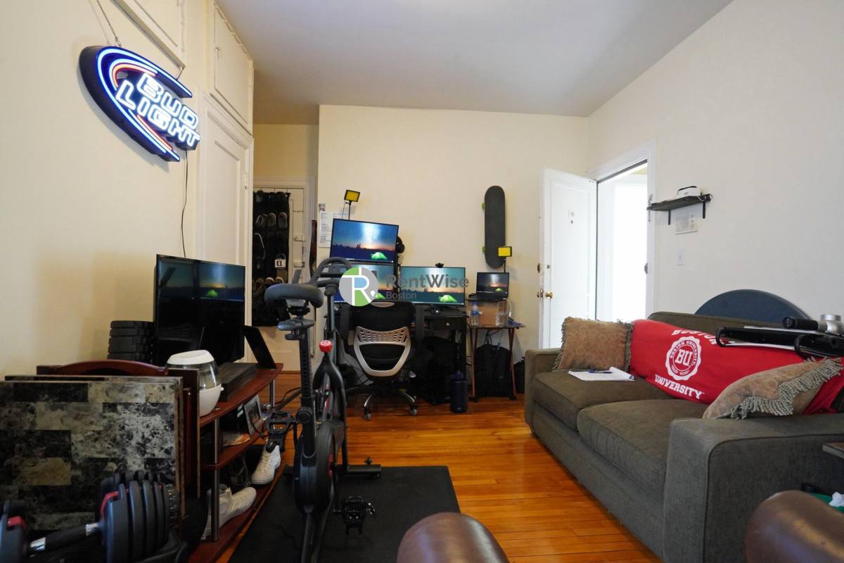 Apartment for rent at 1212 Commonwealth Ave #16, Allston, MA 02134