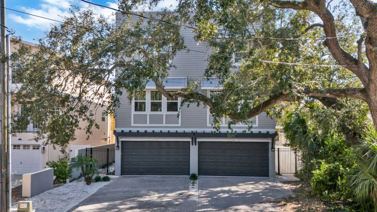 Townhouse for rent at 3008 W Julia St, Tampa, FL 33629