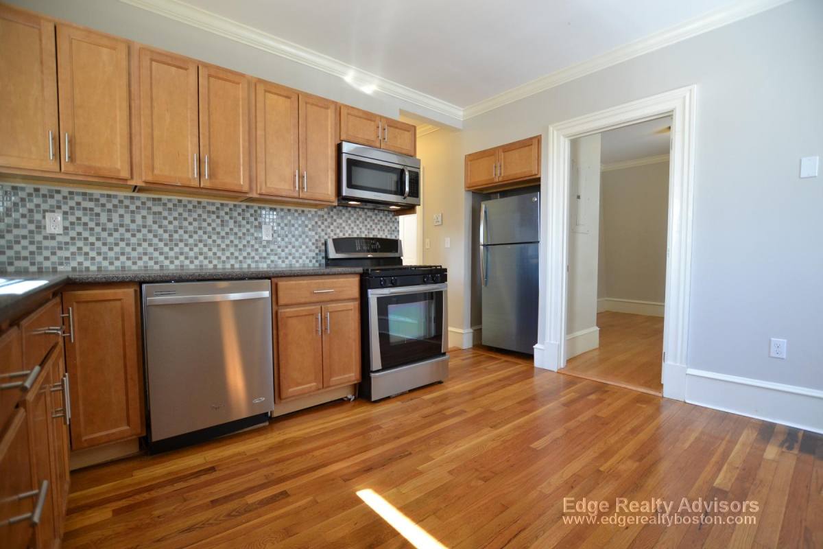 House for rent at 33 Bigelow St #3, Brighton, MA 02135