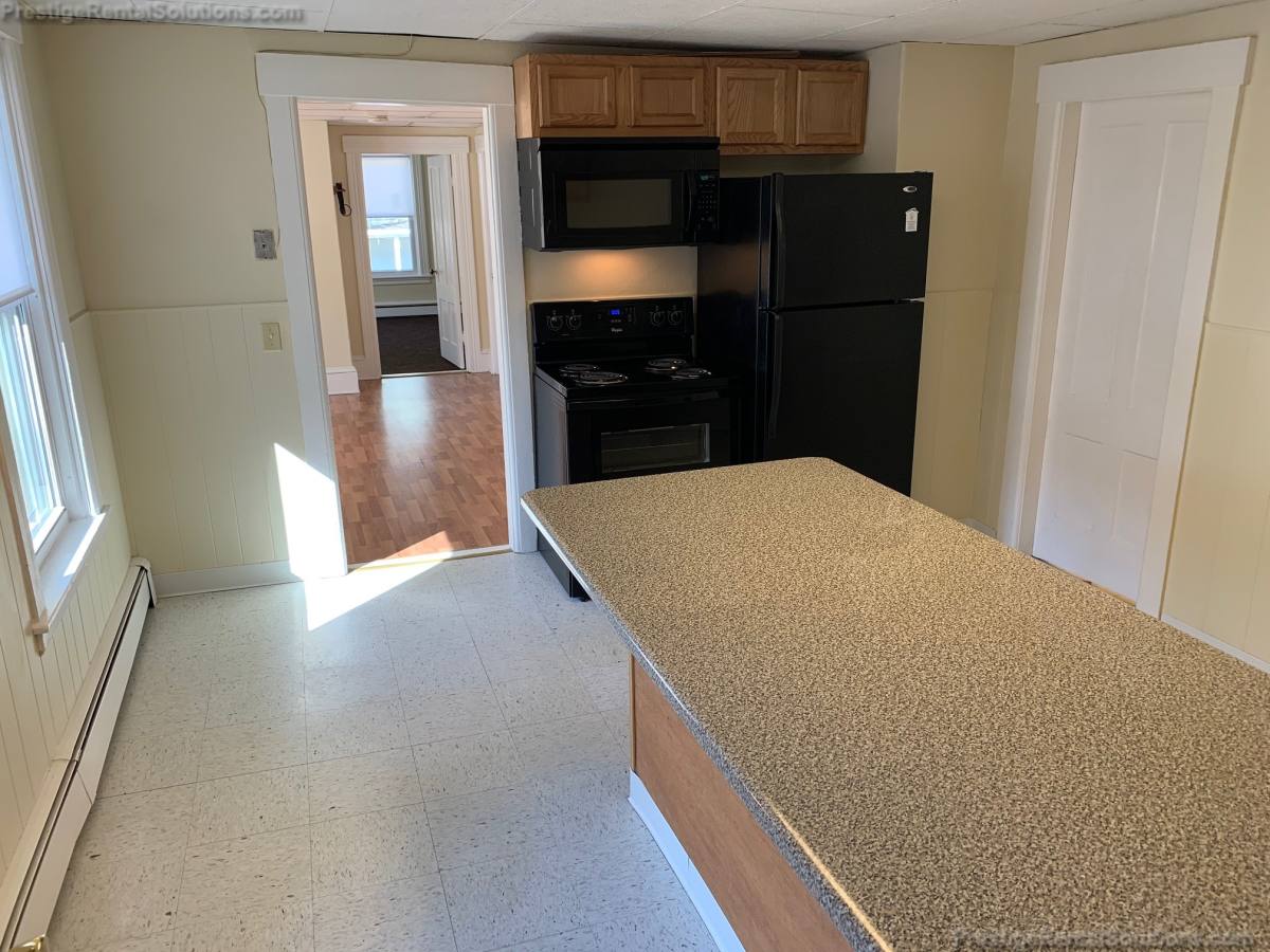 Apartment for rent at 73 Church St #2, Leominster, MA 01453