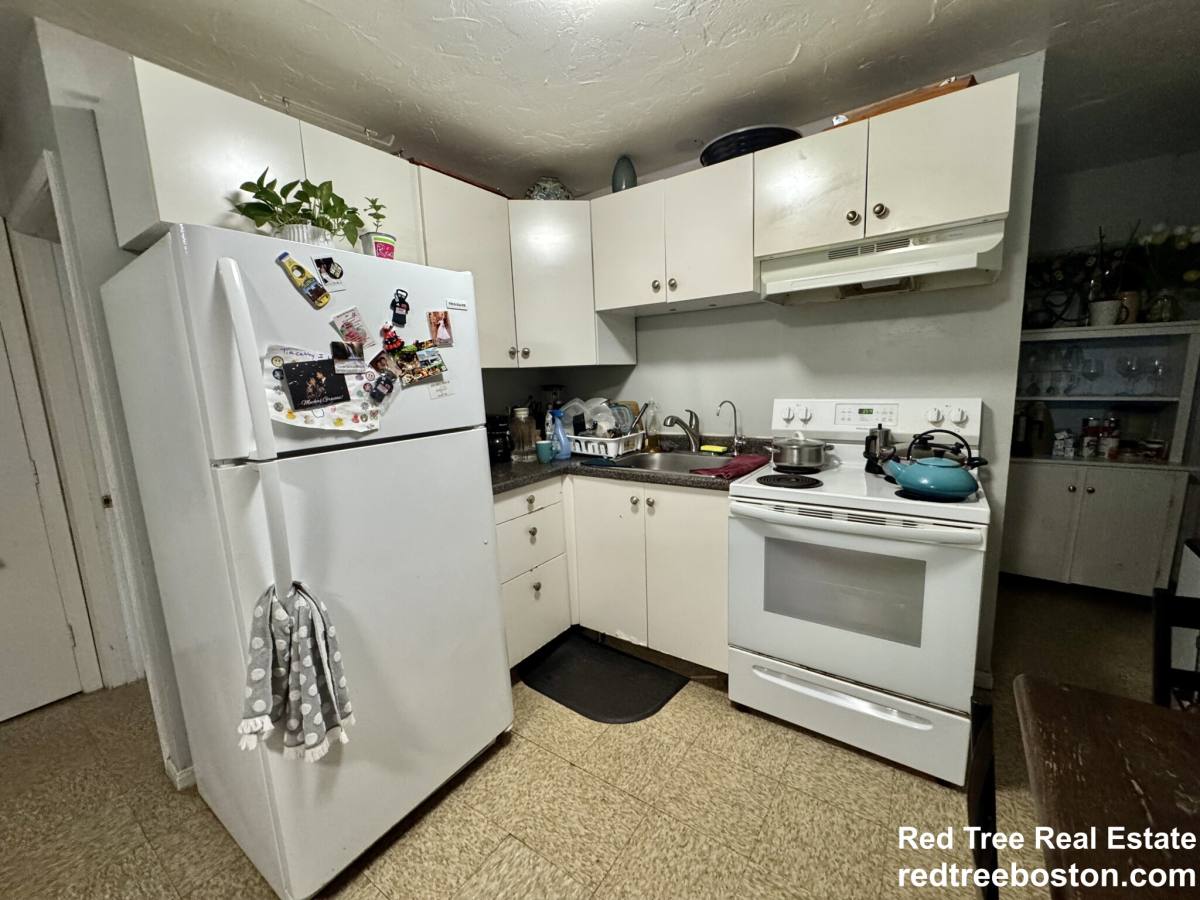 Apartment for rent at 68 Readville #A, Hyde Park, MA 02136