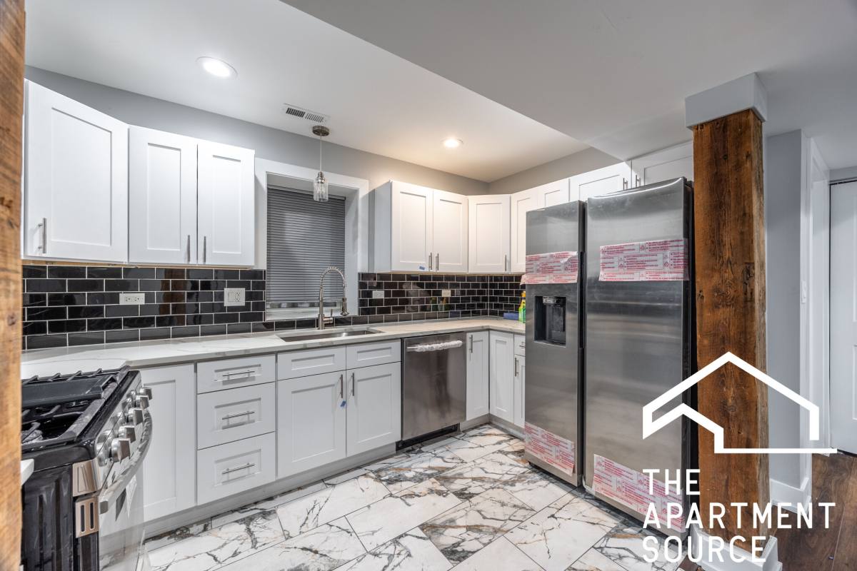 Apartment for rent at 3328 W Congress Parkway #G, Chicago, IL 60624