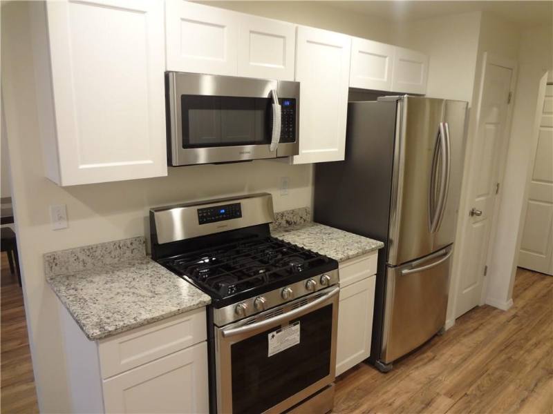 Apartment for rent at 529 Sharon Garden Court, Woodbridge, NJ 07095