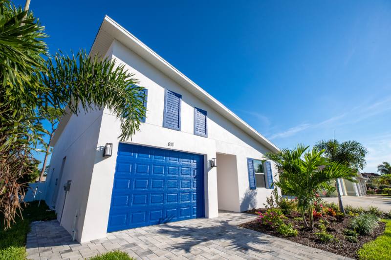 House for rent at 811 108th Ave N, Naples, FL 34108