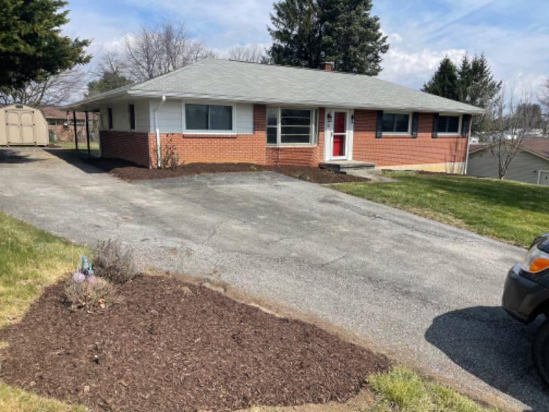 House for rent at 35 Crescent Dr, Christiansburg, VA 24073