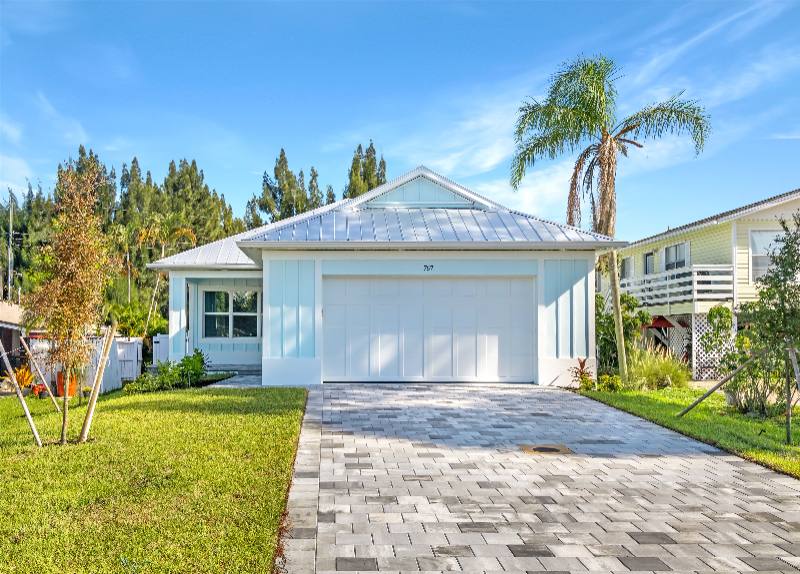 House for rent at 767 110th Ave N, Naples, FL 34108