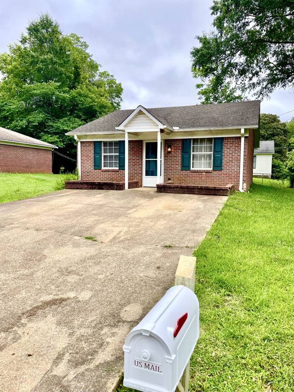 House for rent at 400 Dobbins St, Corinth, MS 38834
