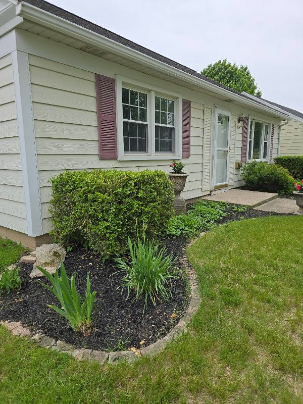 House for rent at 1615 Lenore Ave, Lansing, MI 48910