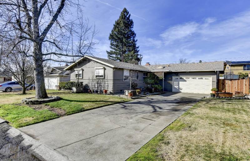 House for rent at 1745 Olympus Dr, Sacramento, CA 95864