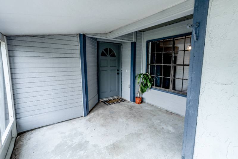 Townhouse for rent at 4433 Treasure Oaks Lane, Orlando, FL 32812