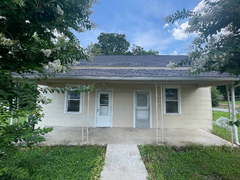 House for rent at 1515 Bailey St, Columbia, TN 38401