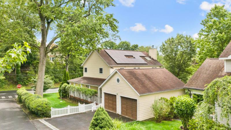 House for rent at 54 Sinawoy, Cos Cob, CT 06807