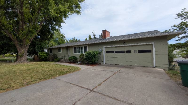 House for rent at 2315 Weymouth St, Moscow, ID 83843