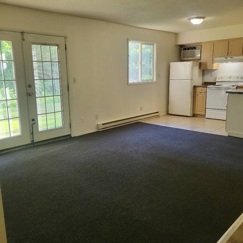 Apartment for rent at 1003 Colonial Dr #2, Benton Harbor, MI 49022