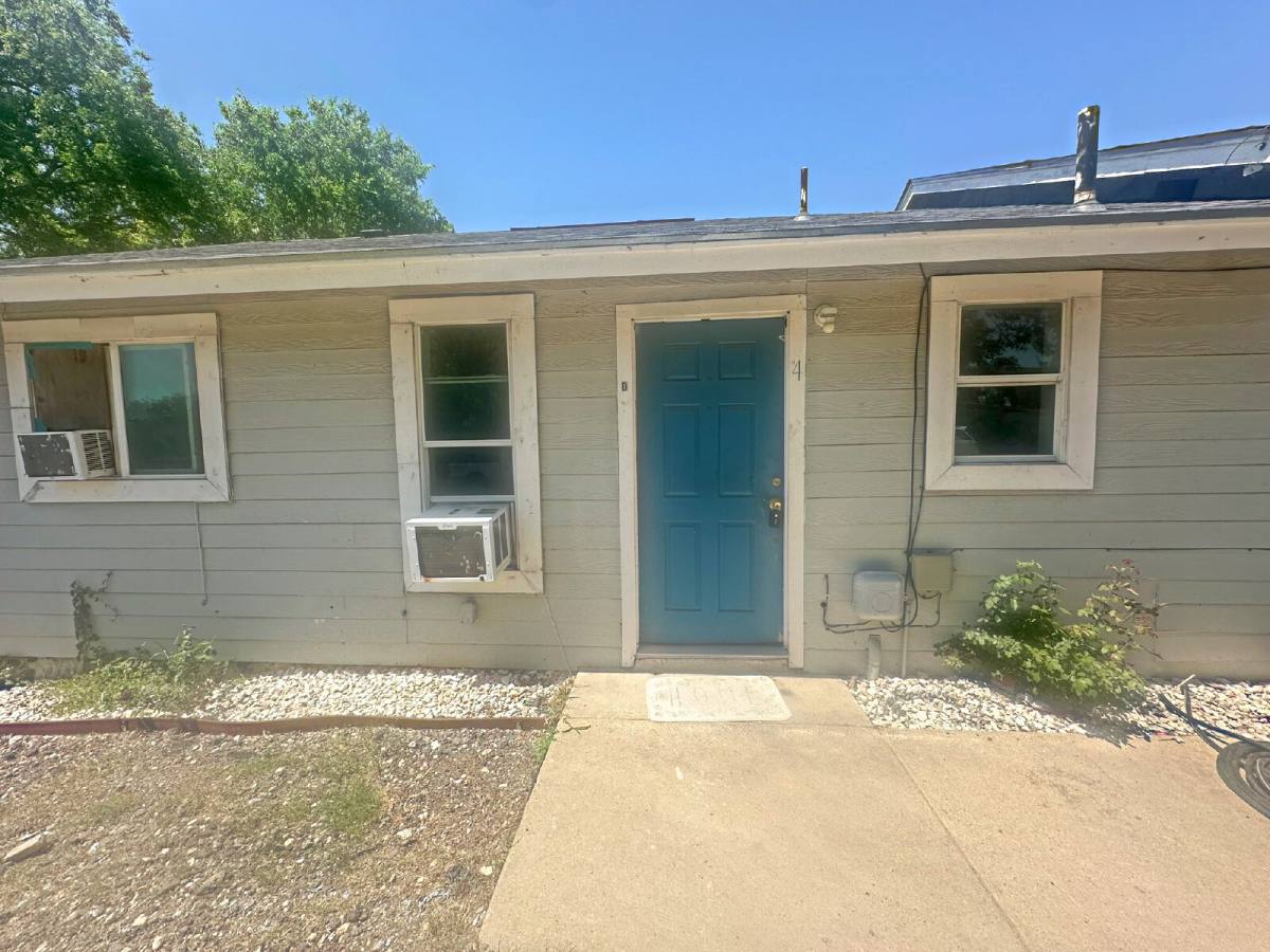 Apartment for rent at 378 E Petaluma Blvd #D, San Antonio, TX 78221