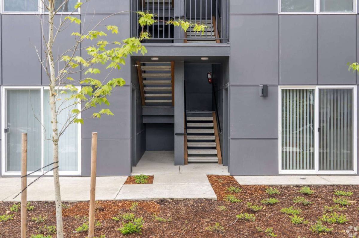Apartment for rent at 9050 NE Hoyt St #11, Portland, OR 97220