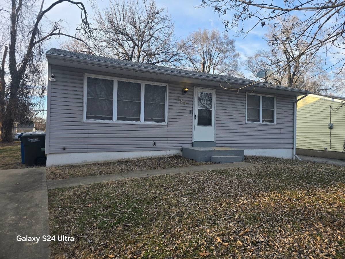 House for rent at 183 Elbring Dr, Saint Louis, MO 63135