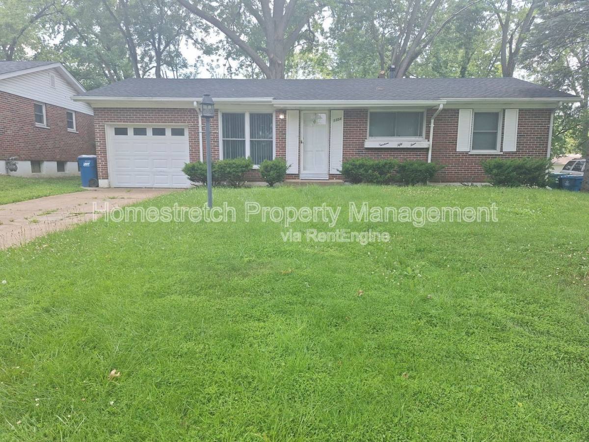 House for rent at 1354 Cabrillo Dr, Saint Louis, MO 63138