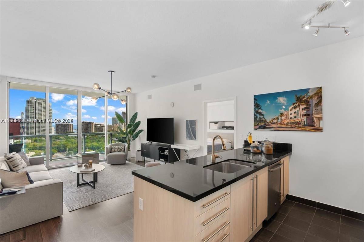 House for rent at 79 SW 12th St S, Miami, FL 33130