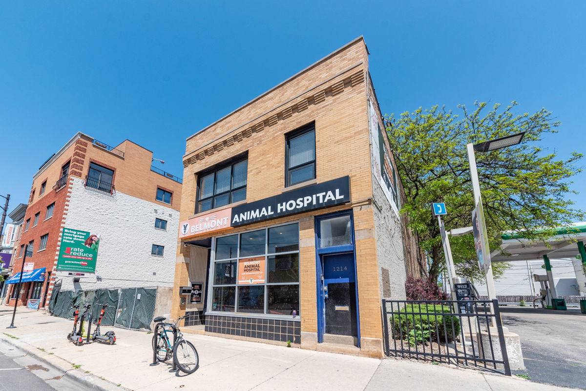 Apartment for rent at 1214 W Belmont Ave #2F, Chicago, IL 60657
