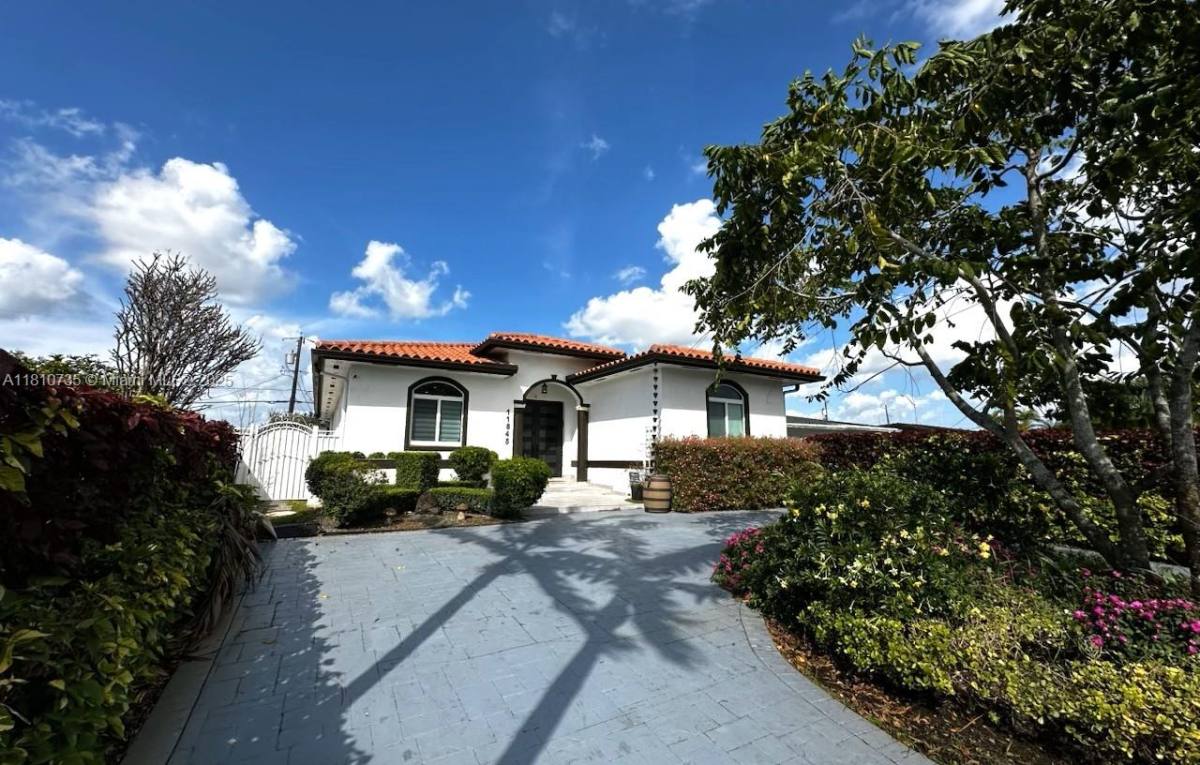 House for rent at 11845 SW 3rd St, Miami, FL 33184