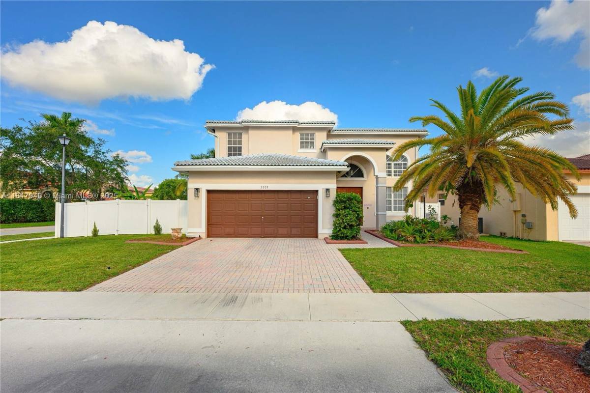 House for rent at 5309 SW 133rd Ave, Hollywood, FL 33027