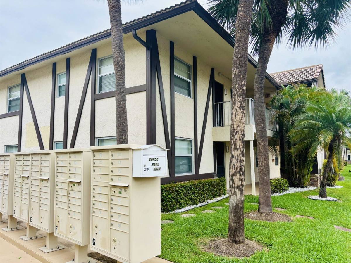 Condo for rent at 2391 NW 89th Dr #401, Coral Springs, FL 33065