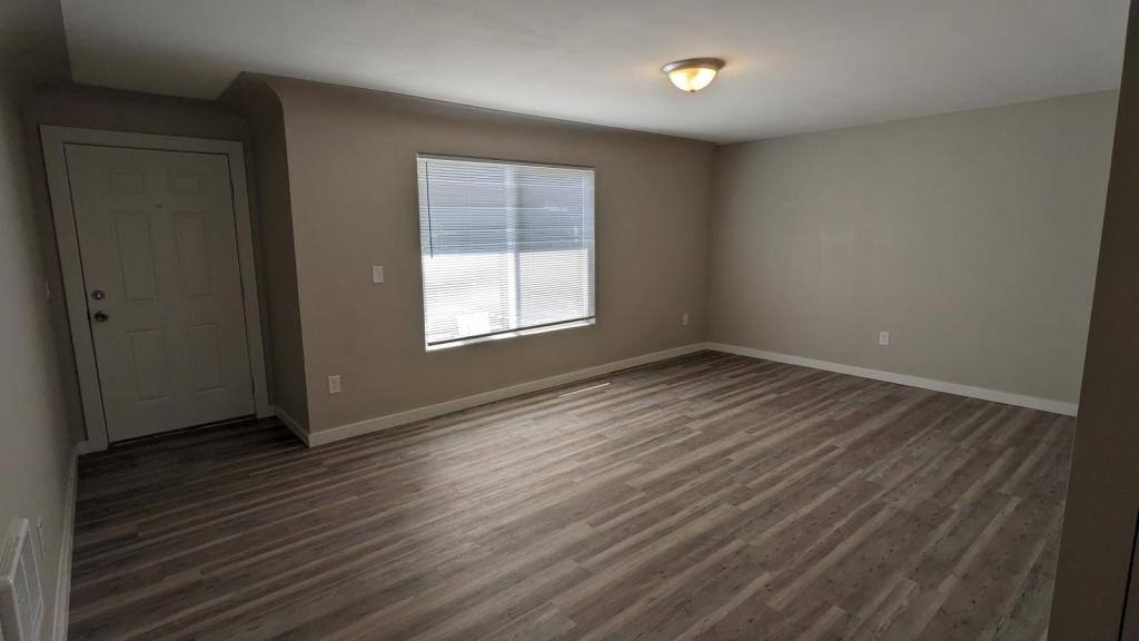 Townhouse for rent at 3965 Hayesville Dr NE, Salem, OR 97305