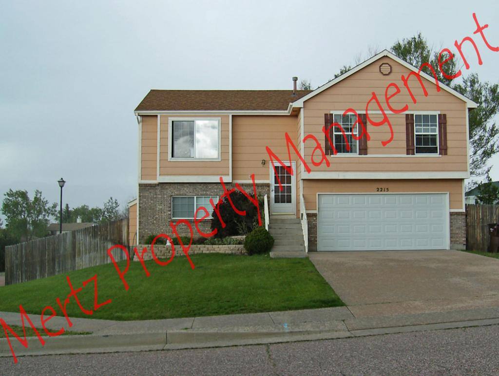 House for rent at 2215 Lisa Dr, Colorado Springs, CO 80915