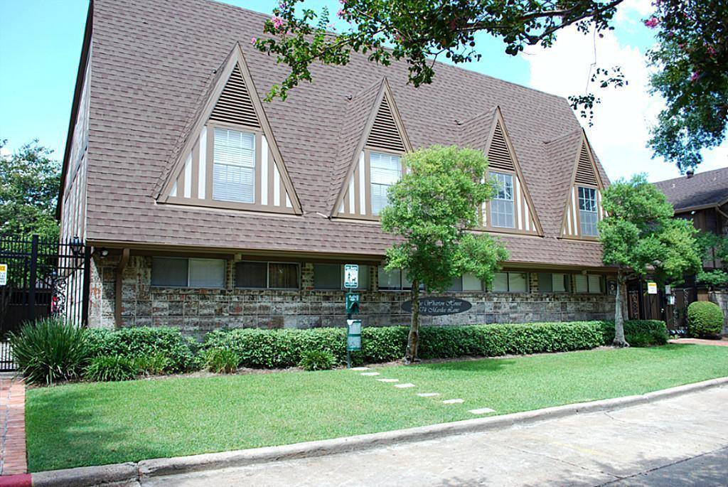 Apartment for rent at 2574 Marilee Lane #30, Houston, TX 77057