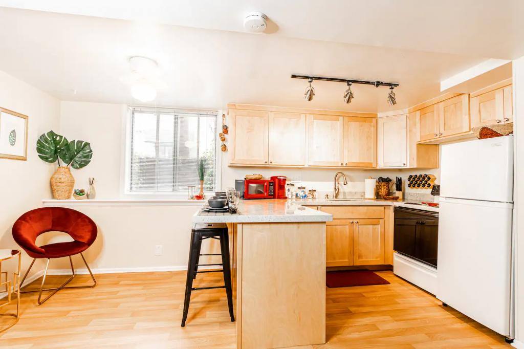 Apartment for rent at 750 E 200 S #1A, Salt Lake City, UT 84102