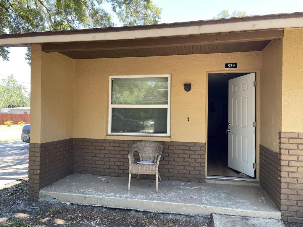 Apartment for rent at 839 Lyndhurst St, Dunedin, FL 34698