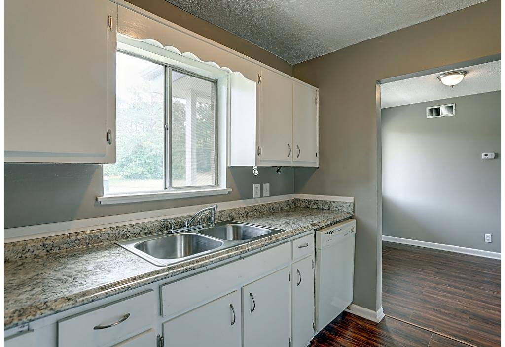 Townhouse for rent at 501 Laurel Dr NW, Huntsville, AL 35811