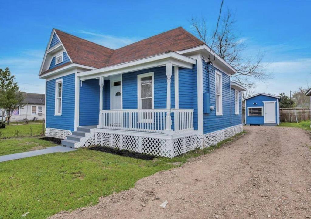 House for rent at 2205 Sumpter St, Houston, TX 77026