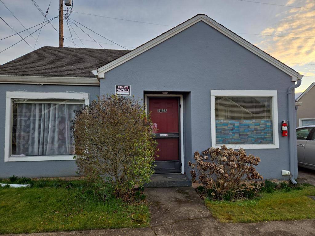 House for rent at 1048 Howard St SE, Salem, OR 97302