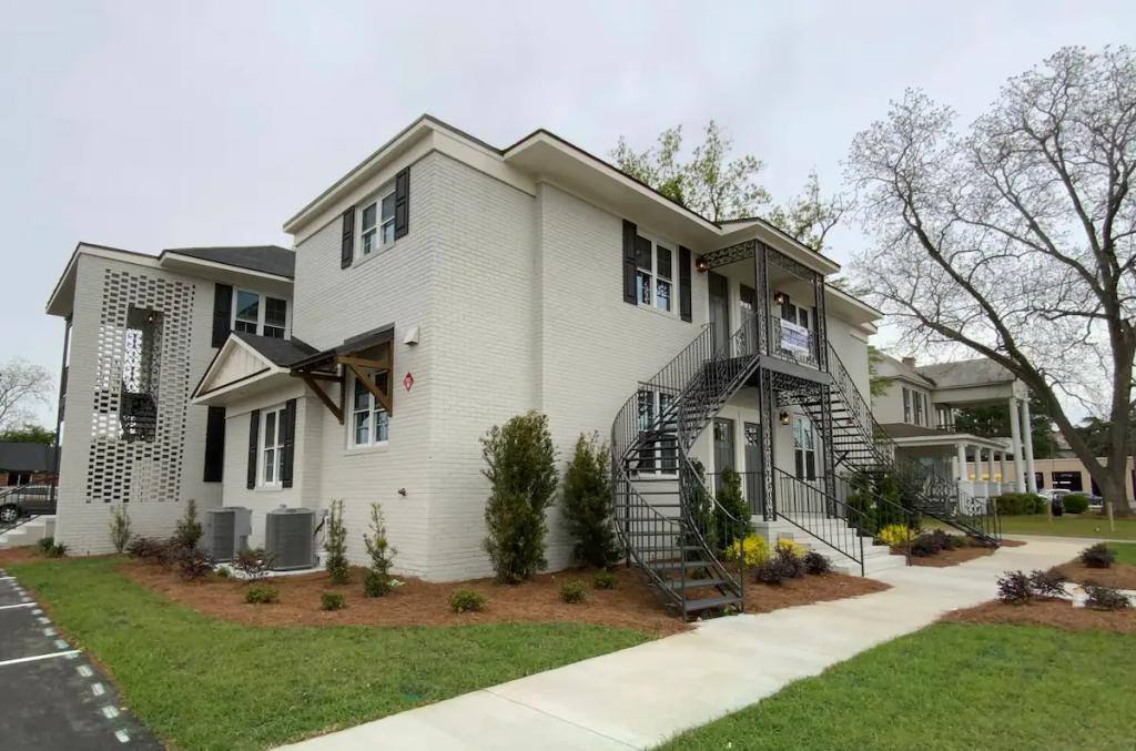 Apartment for rent at 231 S Main St #9, Statesboro, GA 30458