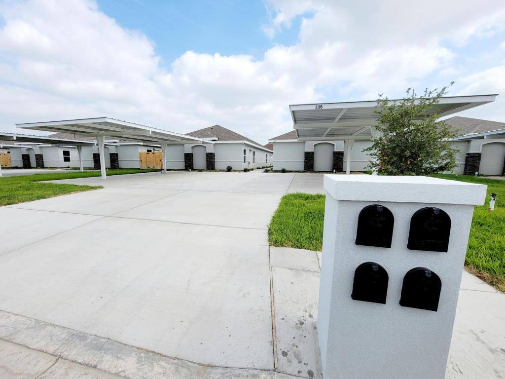 Apartment for rent at 2105 Davenport St #3, Weslaco, TX 78596