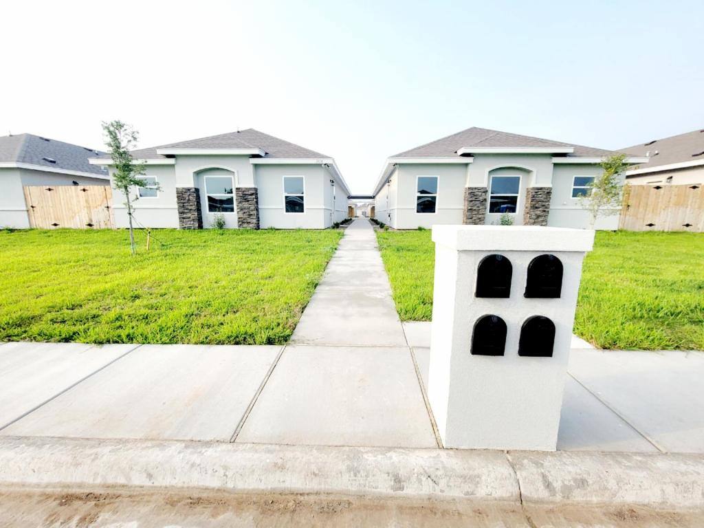 Apartment for rent at 1908 Davenport St #1, Weslaco, TX 78596