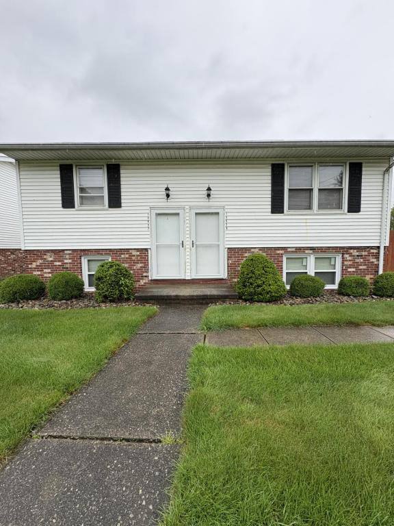 Apartment for rent at 13639 N Main St, Beloit, OH 44609