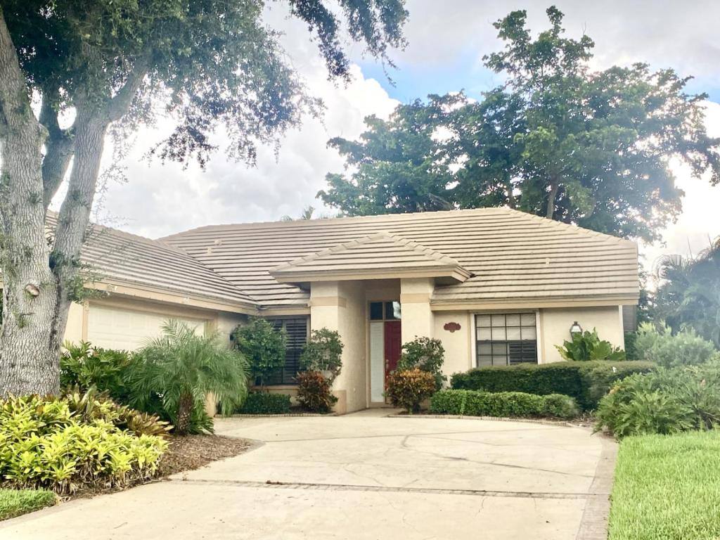 House for rent at 12772 Yacht Club Circle, Fort Myers, FL 33919