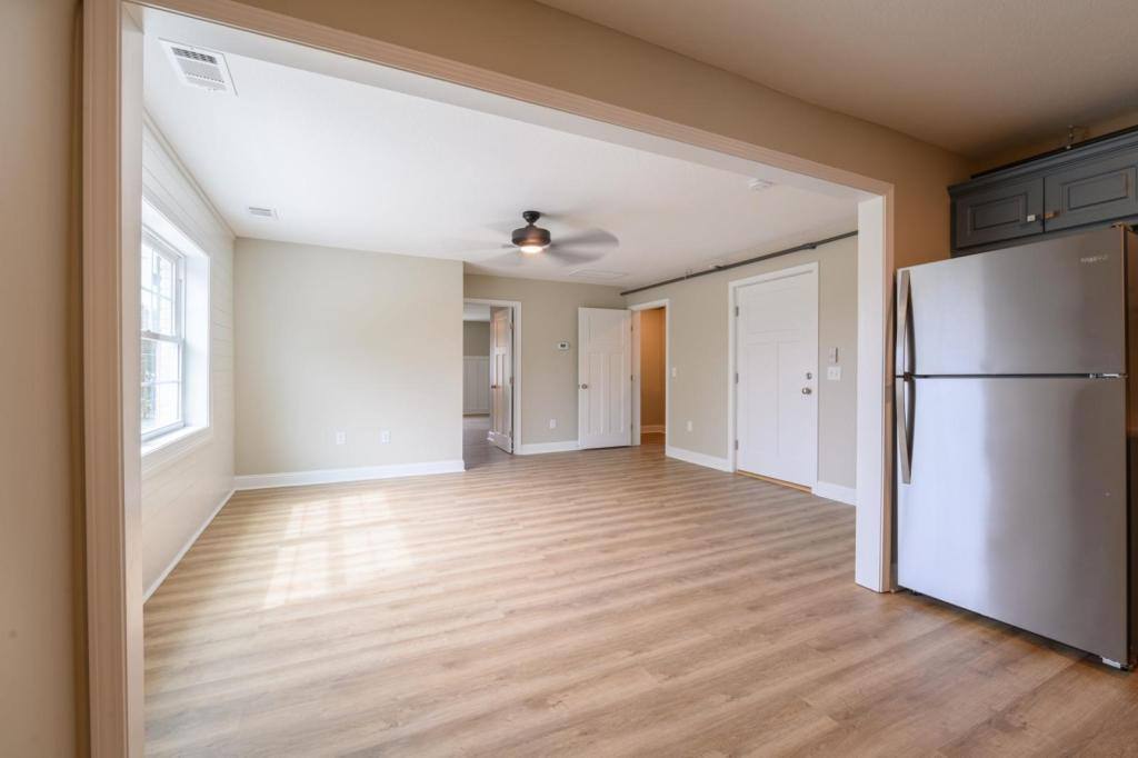 Apartment for rent at 214 S College St #4, Statesboro, GA 30458