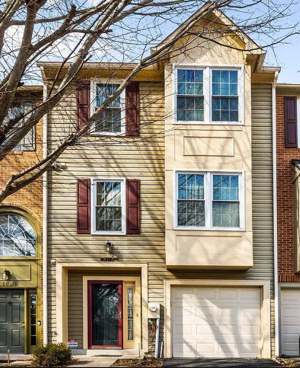 Townhouse for rent at 804 Pleasant Hill Lane, Bowie, MD 20716